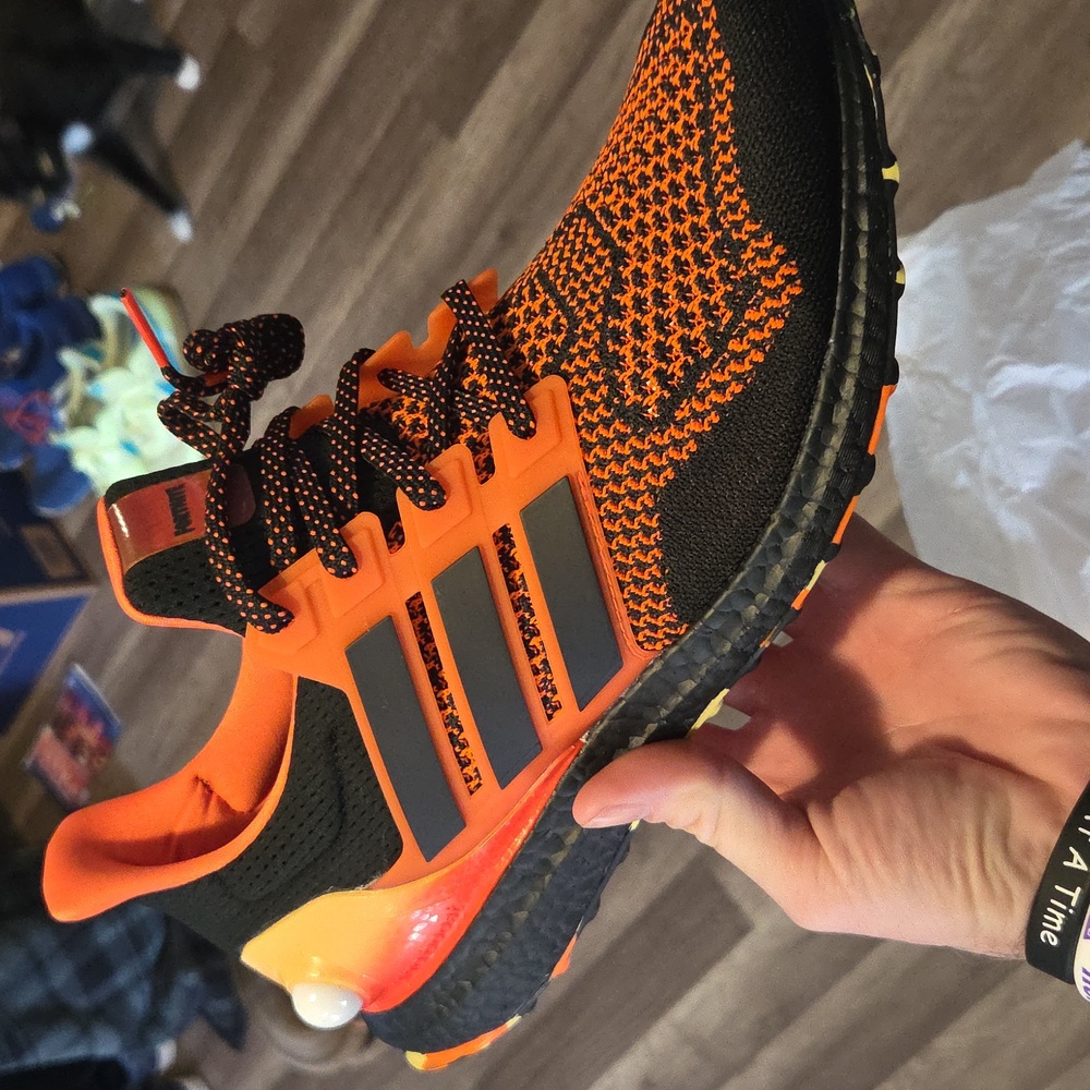 Ultraboost 1.0 Fortnite Colaboration - Picture 3 of 11